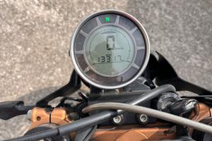 Moto. SWM