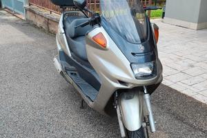Yamaha majesty 250