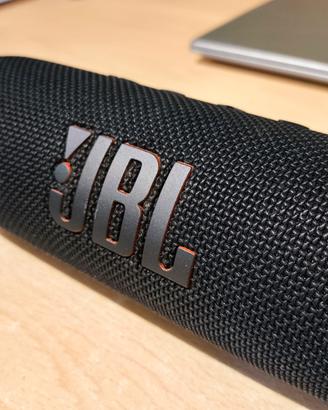 Cassa JBL FLIP 6 Bluetooth 