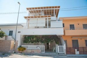 Trilocale a piano primo a 150 mt dalle spiagge