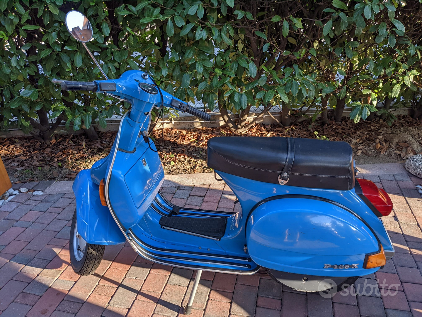 Vespa px 125 nera anno 1981 a Treviso