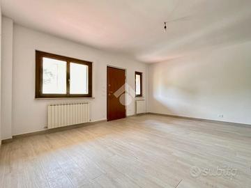 VILLA A SCHIERA A ASCOLI PICENO