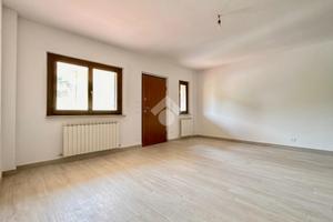 VILLA A SCHIERA A ASCOLI PICENO