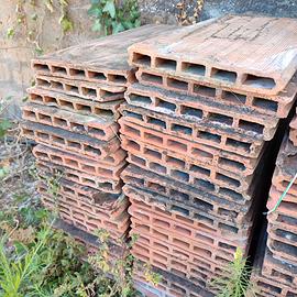 Vecchie tavelle (o tabelle) in cotto misura 25x50