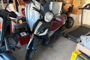 Beverly 350 Sport Touring i.e. ABS