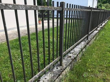 Recinzione/ringhiera in ferro (15 metri)