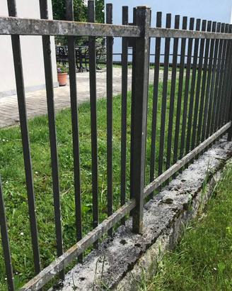 Recinzione/ringhiera in ferro (15 metri)