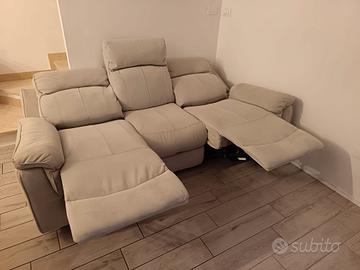 divano tre posti 