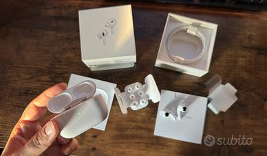 AirPods Pro (1ª generazione) con attacco Lightning