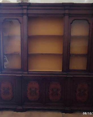 Mobile antiquariato in legno