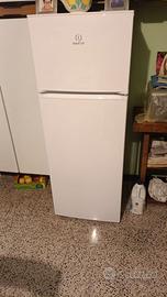 Lavatrice è frigo 200€ armadio 5 ante (2,50m) 200€