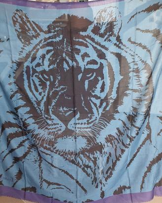 Grande foulard di Krizia 