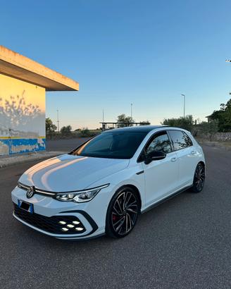 Volkswagen Golf 8 GTD 2.0 200 CV