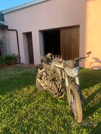 YAMAHA MT125