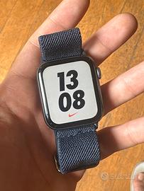 Apple Watch Serie 4 - 44mm Nike