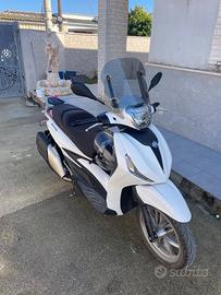 Piaggio Beverly 400 - 2023