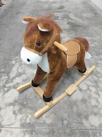 cavalluccio a dondolo 