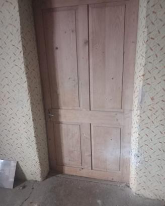 Porte in legno massello rustico