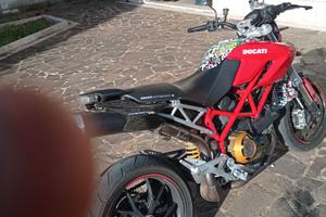 DUCATI HYPERMOTARD 1100