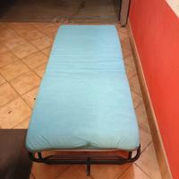 Brandine pieghevoli con materasso