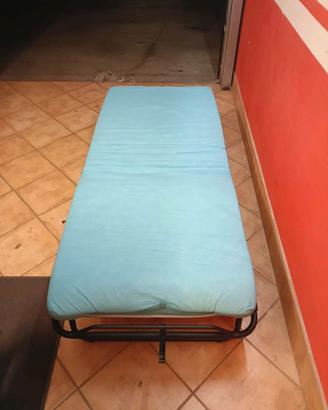 Brandine pieghevoli con materasso