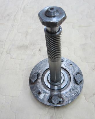 Perno Mozzetto Ruota Anteriore Vespa Faro Basso