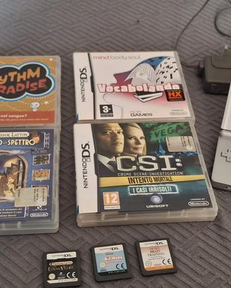 NINTENDO DS LITE +  GIOCHI e Professor Layton