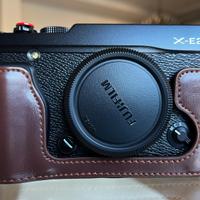 Fujifilm XE2 black solo corpo