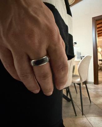 Black Friday50% Anello Breil acciaio e pelle nera.