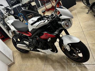 Triumph Street Triple