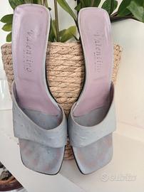 Sandali sabot grigio chiaro in pelle. No. 37.5