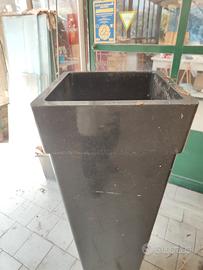 Vasi fioriera  a colonna alti neri lucidi 