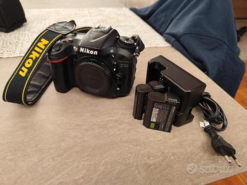 Nikon D7100: body + 2 batterie e caricabatterie 
