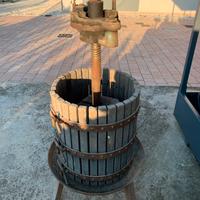 Torchio antico per arredamento