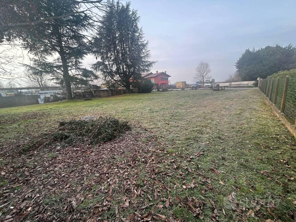 Terreno di 1212 m² a Capriva del Friuli - Vista 3