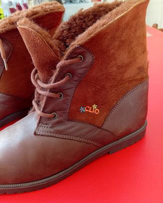 Stivaletti donna in pelle vintage.