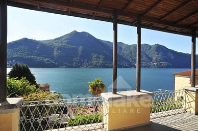 Appartamento di 220 m² con 5 locali a Moltrasio