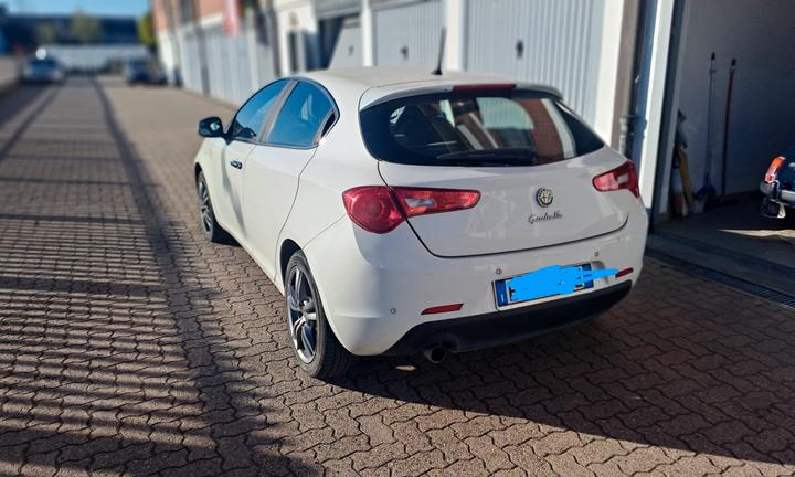 Privato vende Giulietta in perfette condizioni
