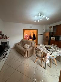 Appartamento con terrazzo posto auto e box