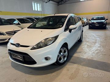 Ford Fiesta 1.4 5 porte Bz.- GPL Titanium