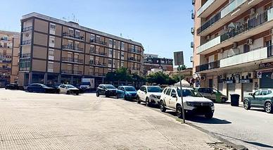 Rif.D06153| negozio siracusa