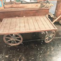 Carro in legno antico