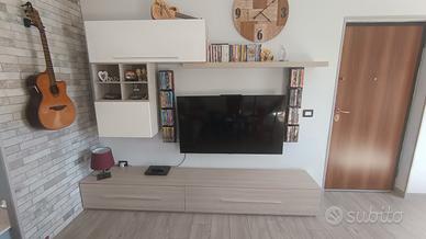 Parete attrezzata + credenza by Mondo Convenienza