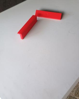 Parallele in plastica calamitate per morse