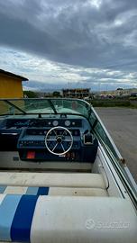 Natante Searay 280 pronto a navigare