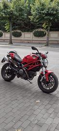 Ducati Monster 796