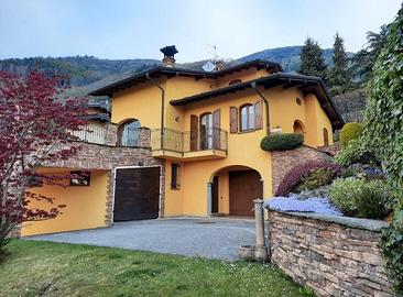 Stupenda villa singola con giardino