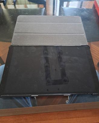Tablet samsung TabA 2020 con cover e tastiera
