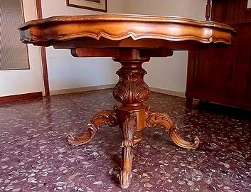 Tavolo in legno stile barocco
