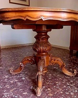Tavolo in legno stile barocco